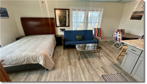 Salvo Studio Apartment Vacation Rental